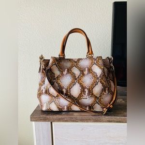 Dooney & Bourke City Python Barlow